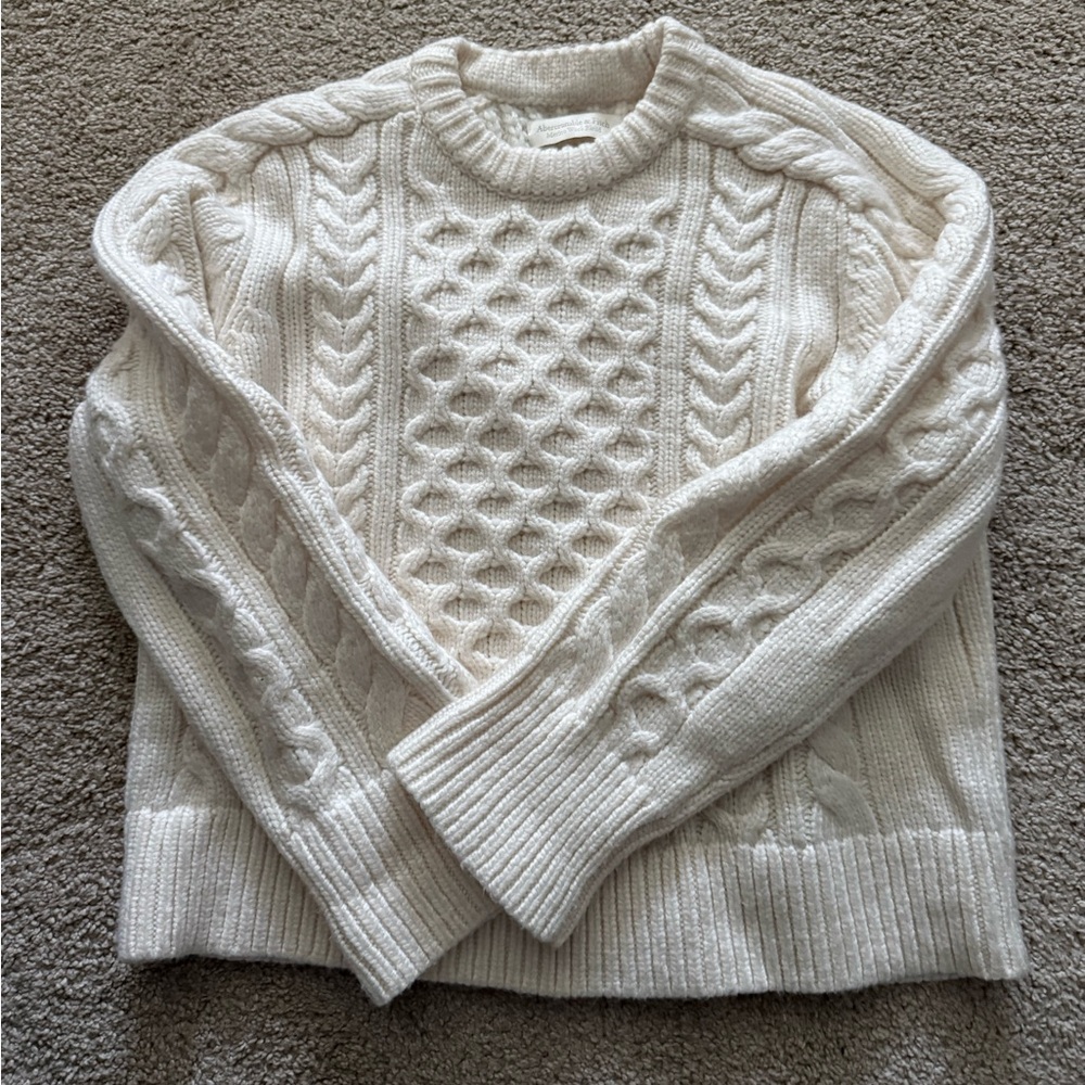 Abercrombie & Fitch Ivory Cable Knit Sweater